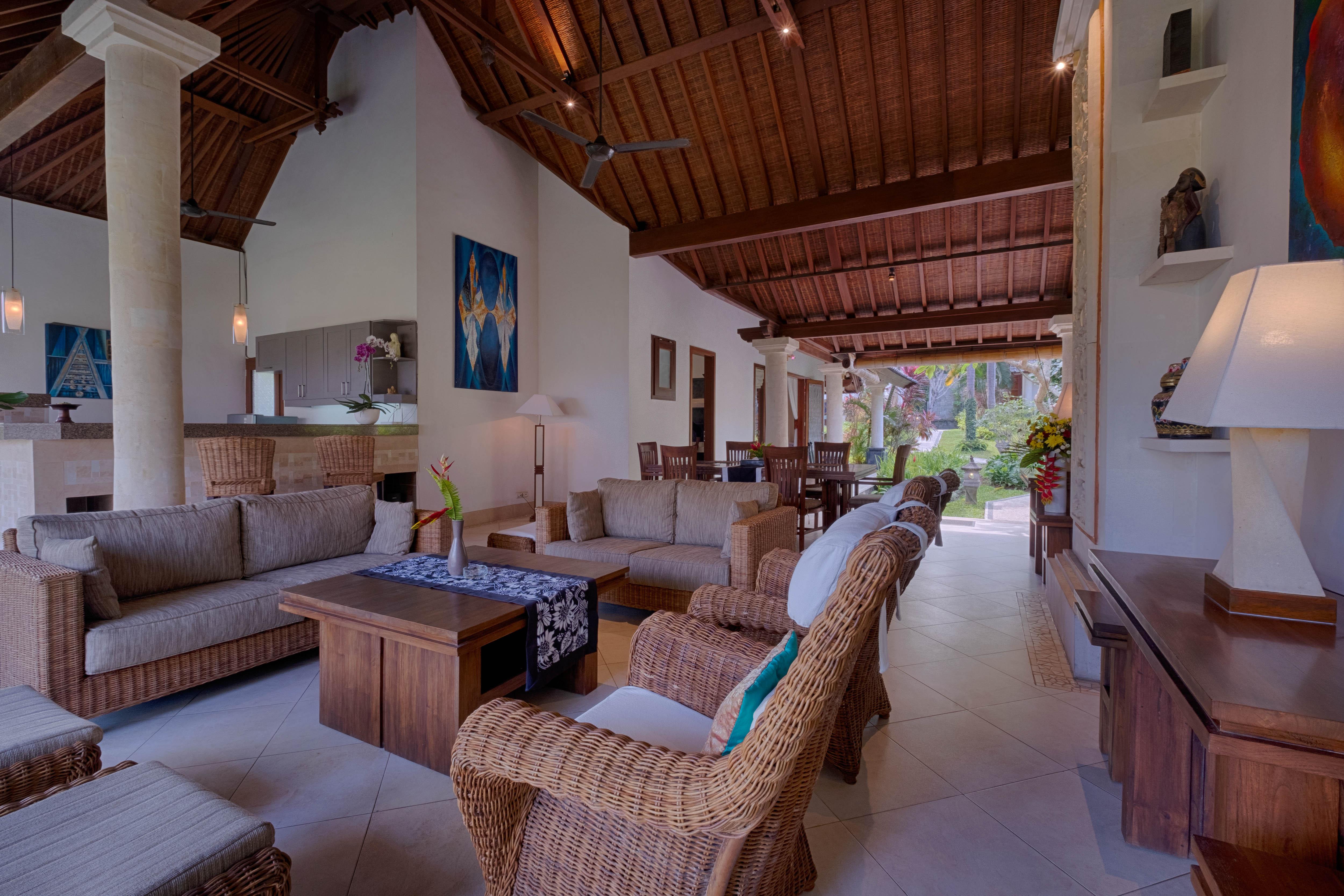 Kutus Kutus Saba Beach Villa Sukawati エクステリア 写真