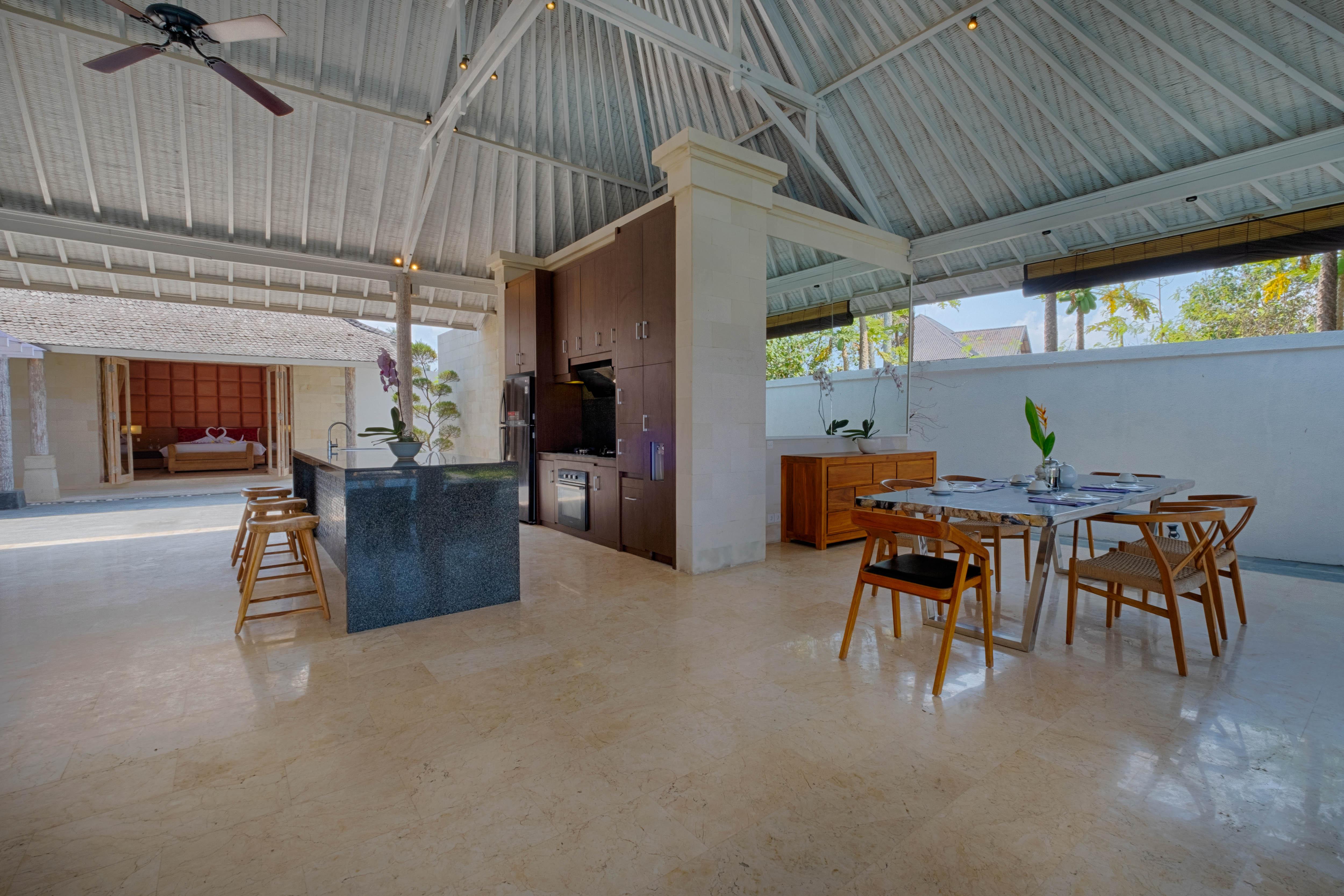 Kutus Kutus Saba Beach Villa Sukawati エクステリア 写真