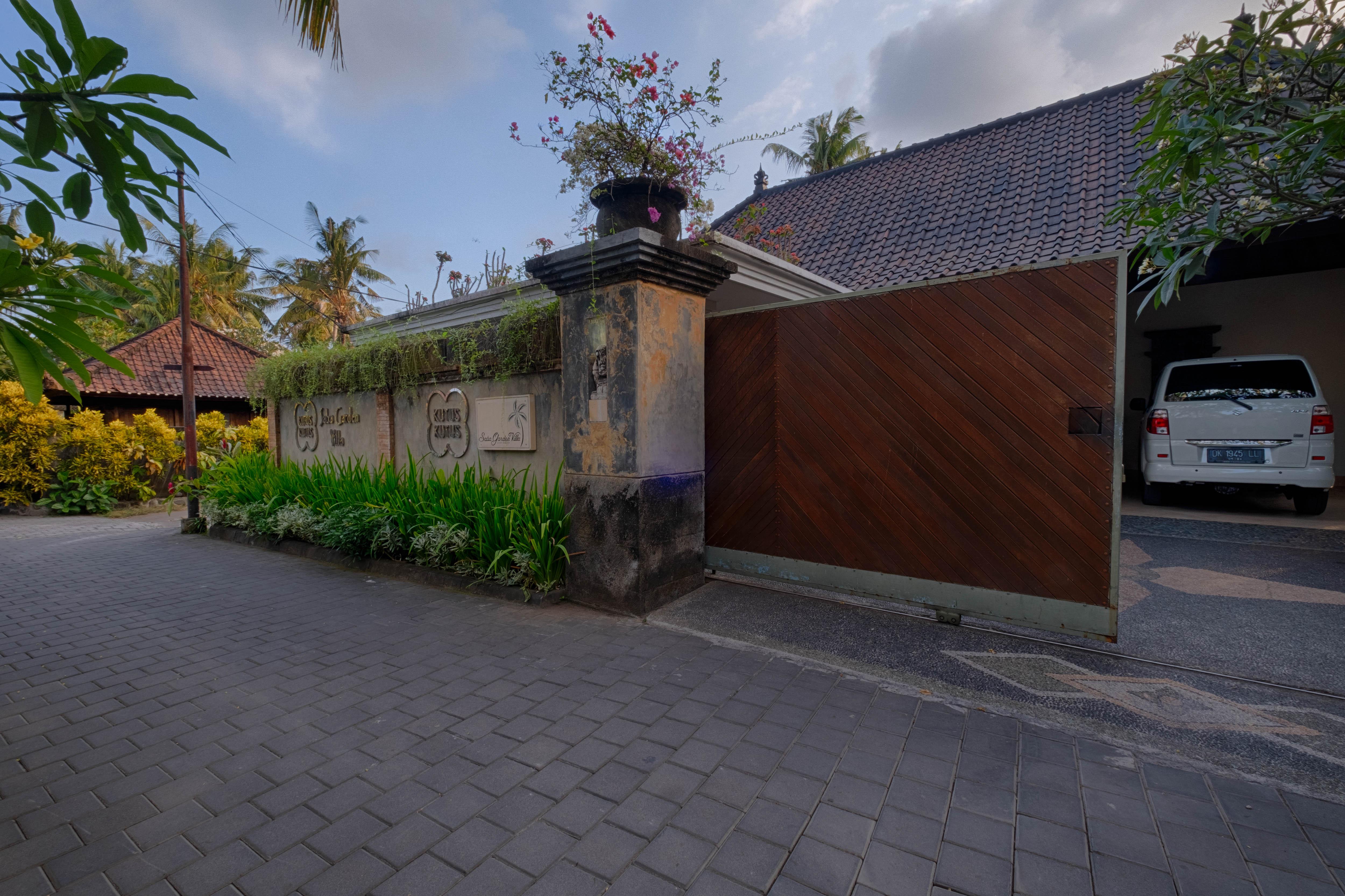 Kutus Kutus Saba Beach Villa Sukawati エクステリア 写真
