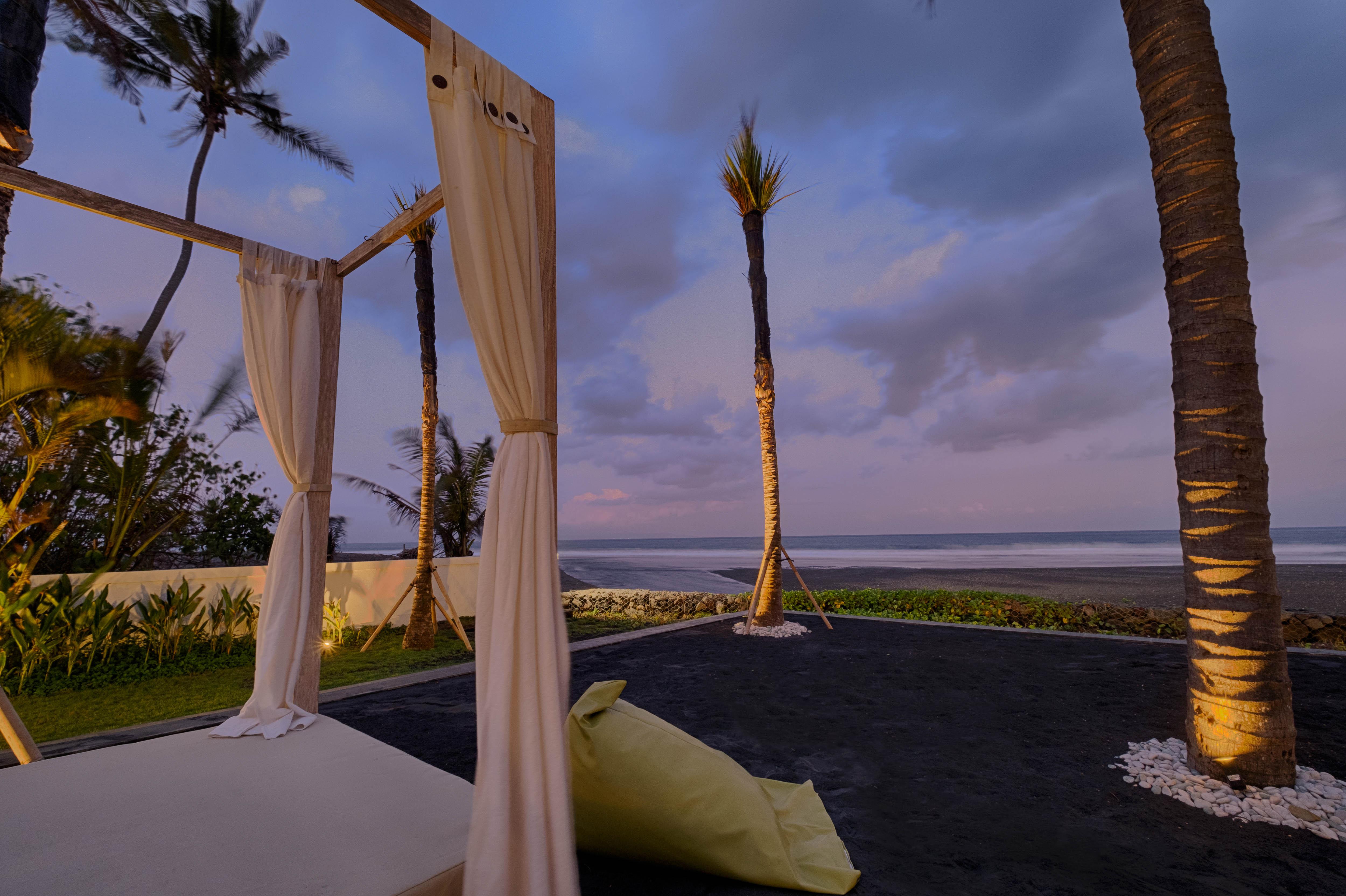 Kutus Kutus Saba Beach Villa Sukawati エクステリア 写真