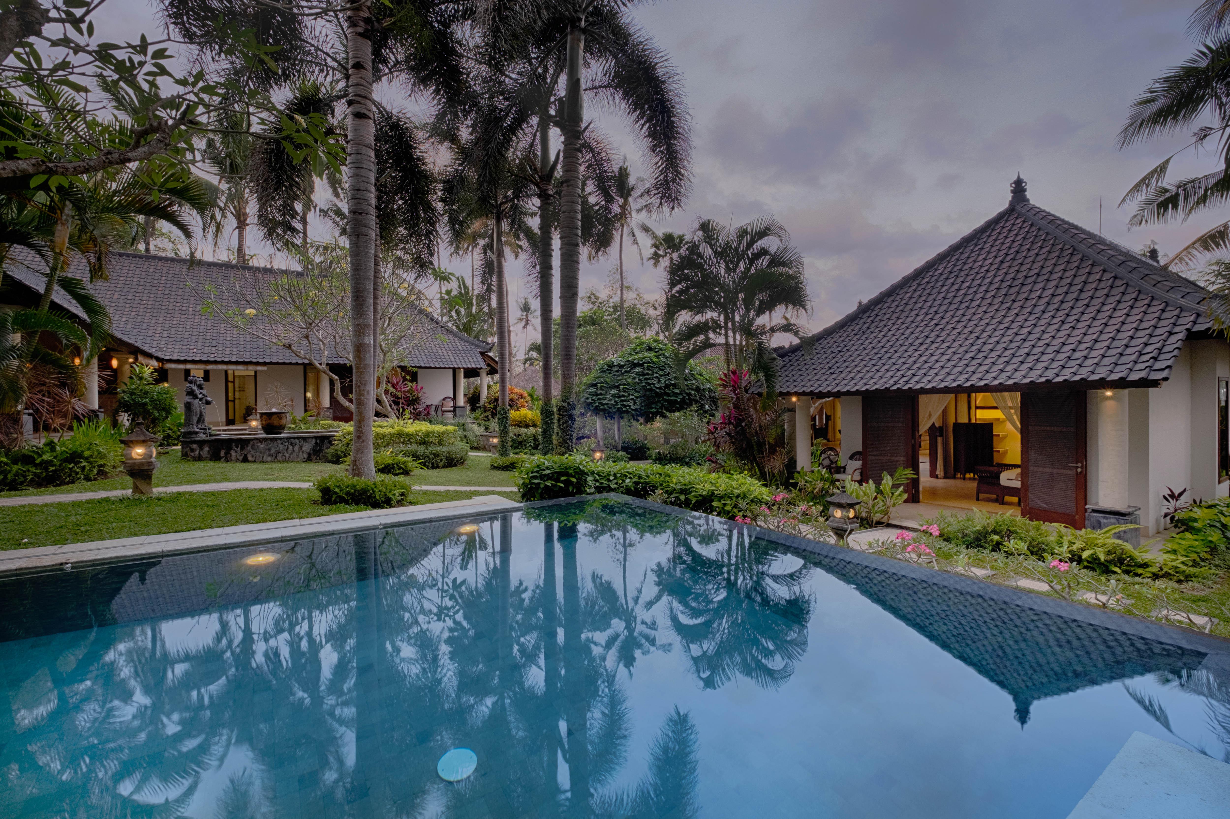 Kutus Kutus Saba Beach Villa Sukawati エクステリア 写真
